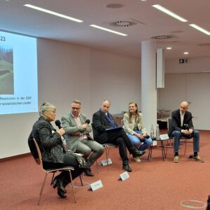 Poduimsgespräch mit Ulrike Poppe, Moderator Maik Reichel, Ludek Navra mit Übersetzerin, Prof. Dr. Tytus Jaskulowski