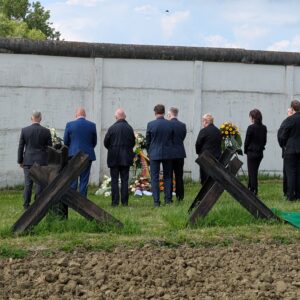 Kranzniederlegung am Grenzdenkmal