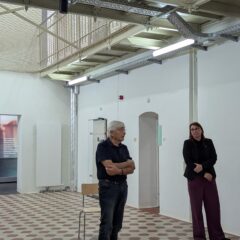 Zeitzeuge Wolfgang Bischoff im Gespräch mit der wissenschaftlichen Leiterin Dr. Steffi Lehmann 