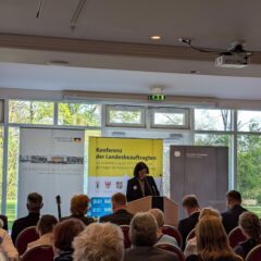 Begrüßung durch die sächsische Landesbeauftragte Dr. Nancy Aris