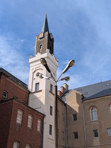 Blick in den Innenhof der Gedenkstätte Hoheneck