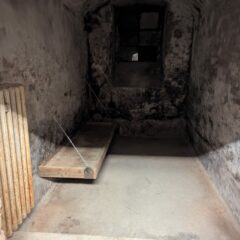 Blick in die sogenannte Wasserzelle im Haftkeller