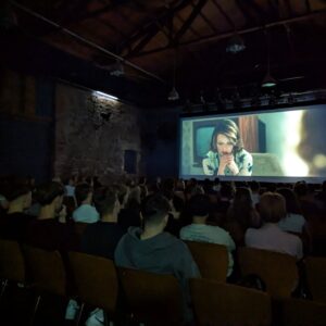 Filmvorführung in der Kino-Scheune vom Moritzhof